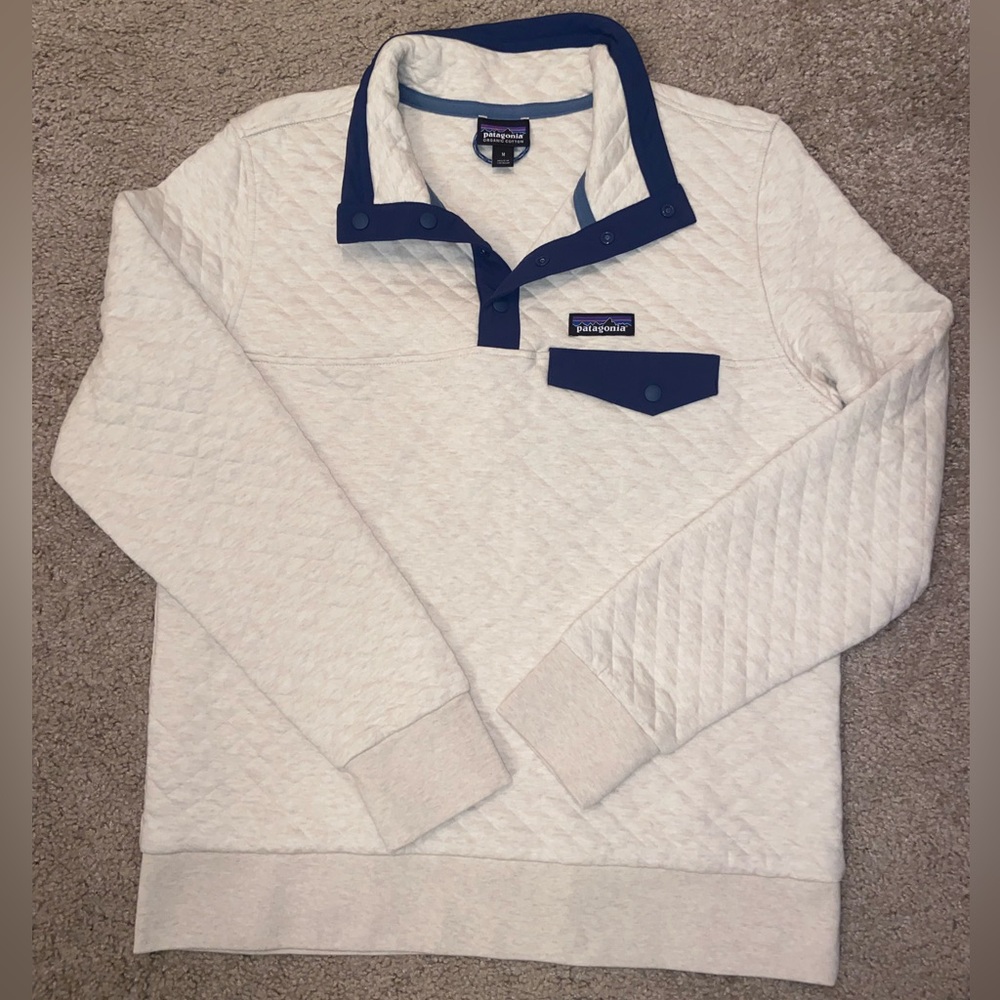 Patagonia (Women’s Quilted Pullover)